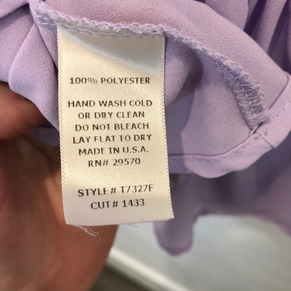 2/$15 Buttons - Lavender Sleeveless Blouse Top - Picture 6 of 6